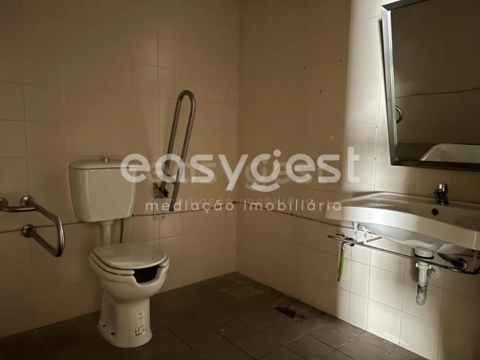 Loja para Venda em Maceira Foto 20