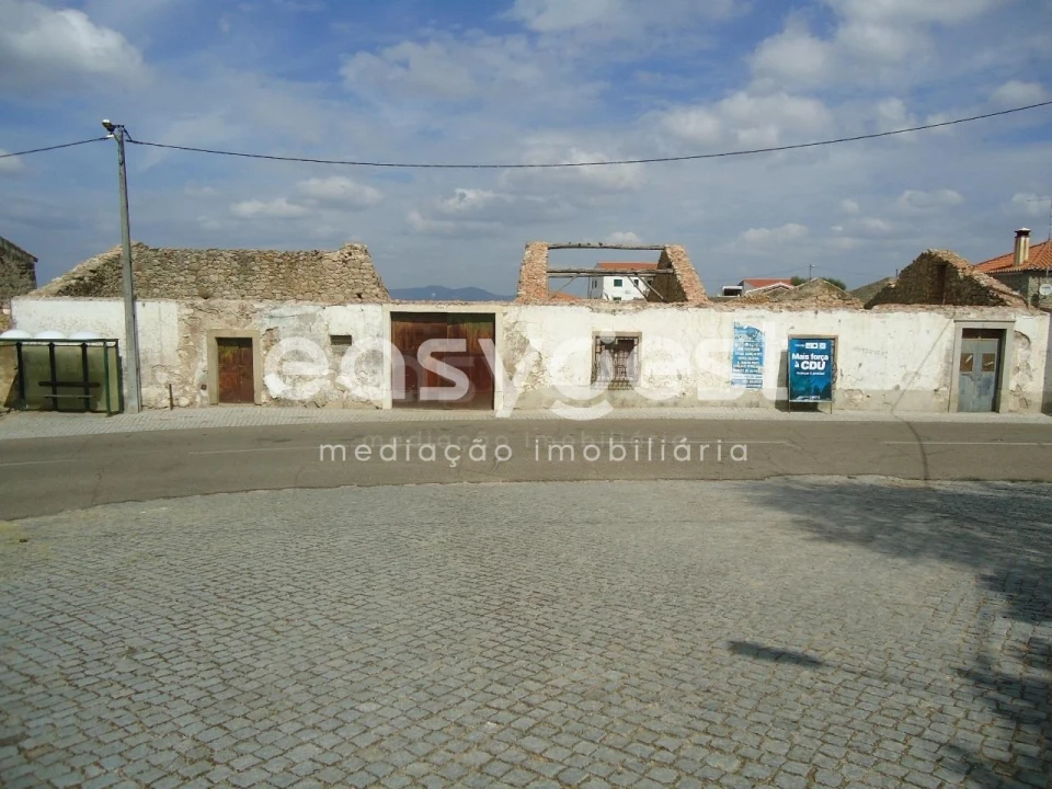 Moradia para Venda em Monfortinho e Salvaterra do Extremo Foto 2