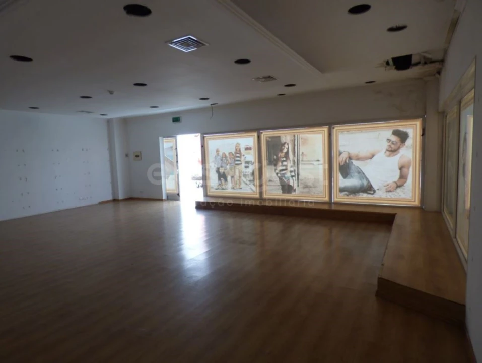 Loja para Venda em Colmeias e Memória Foto 3