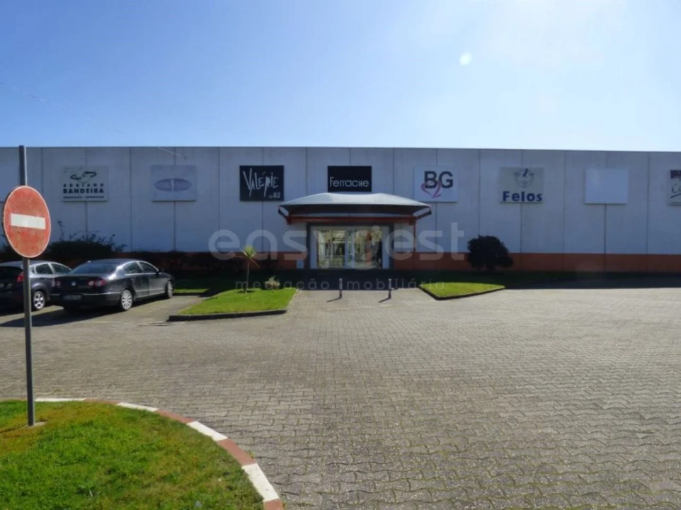 Loja para Venda em Colmeias e Memória Foto 7