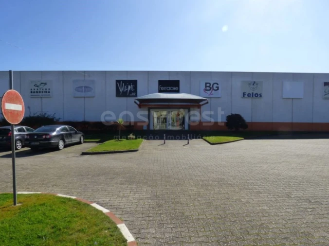 Loja para Venda em Colmeias e Memória Foto 7