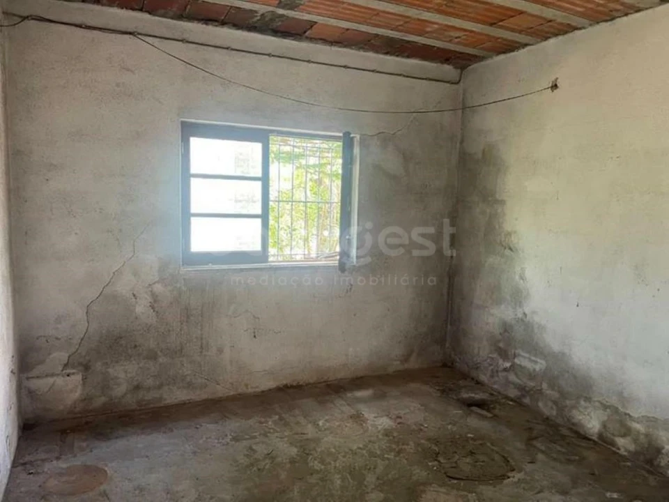 Armazém para Venda em Amiais de Baixo Foto 12