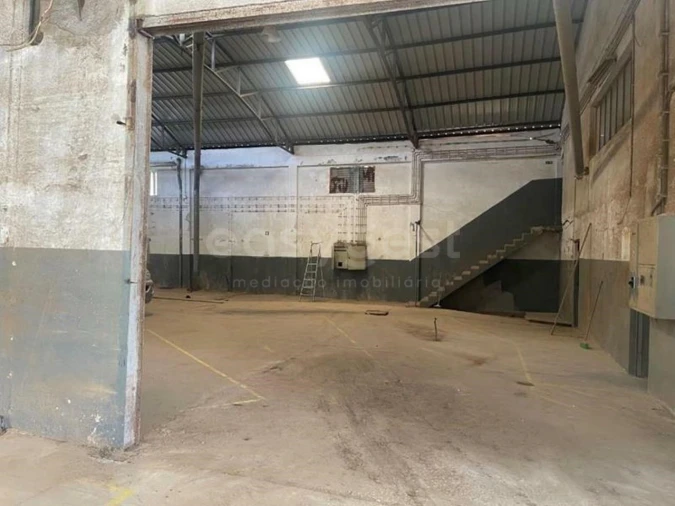 Armazém para Venda em Amiais de Baixo Foto 10