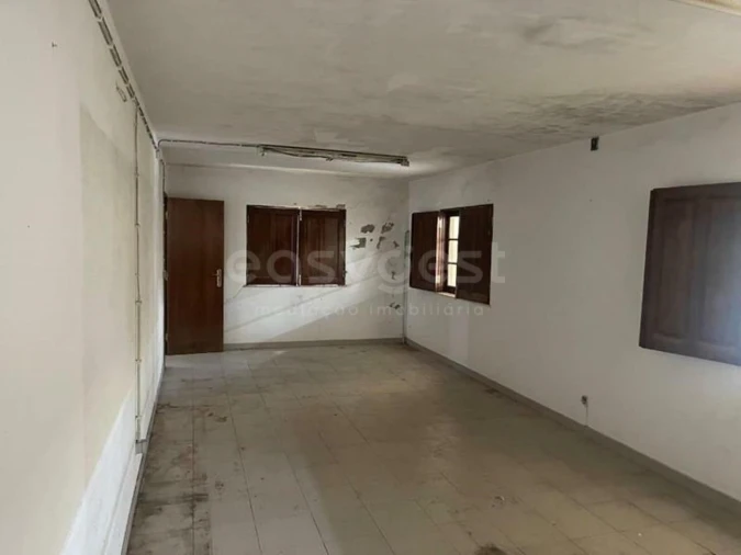 Armazém para Venda em Amiais de Baixo Foto 16