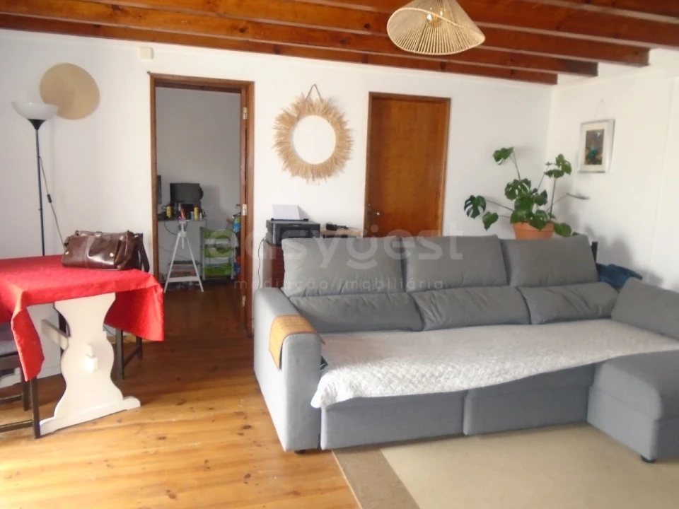 Moradia T2 para Venda em Turquel Foto 1