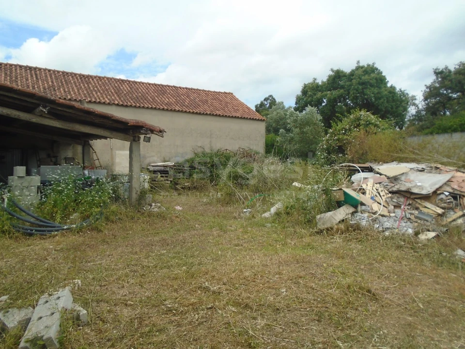 Moradia T2 para Venda em Turquel Foto 22