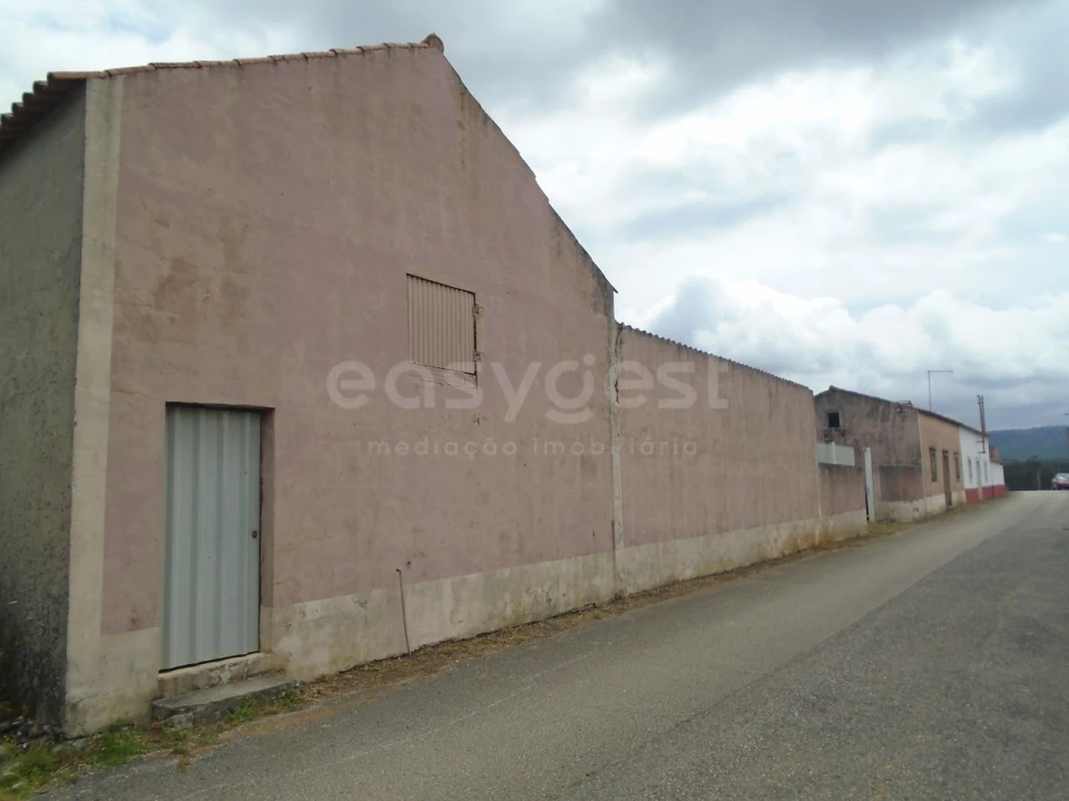 Moradia T2 para Venda em Turquel Foto 24