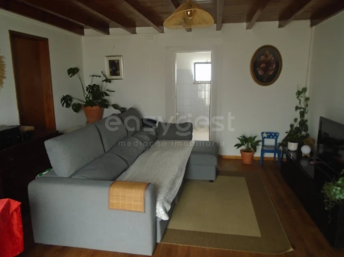 Moradia T2 para Venda em Turquel Foto 4