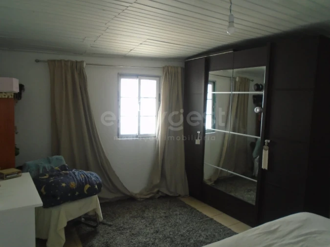 Moradia T2 para Venda em Turquel Foto 8