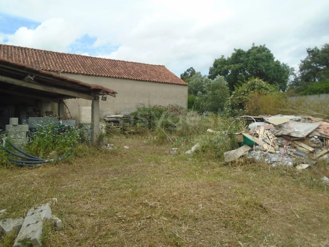 Moradia T2 para Venda em Turquel Foto 22