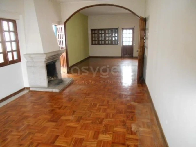 Moradia T6 para Venda em Paços da Serra Foto 5