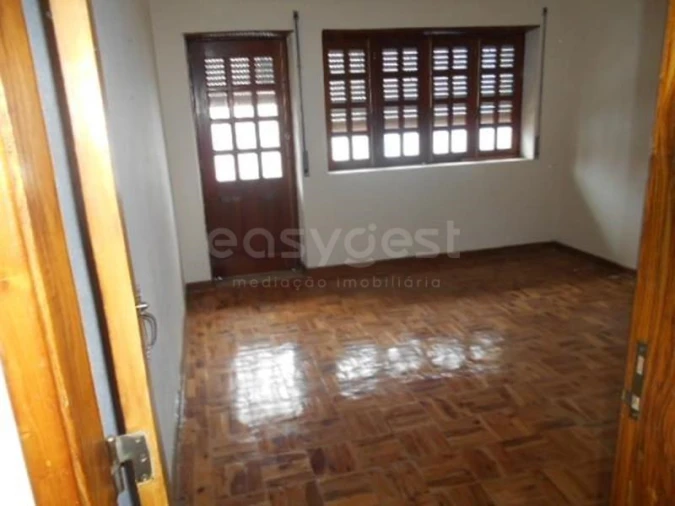 Moradia T6 para Venda em Paços da Serra Foto 7