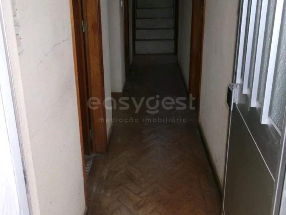 Moradia T5 para Venda em Travancinha Foto 4