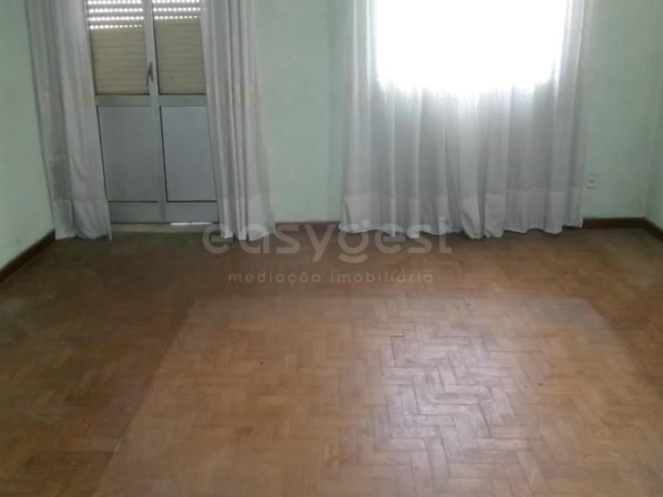 Moradia T5 para Venda em Travancinha Foto 7