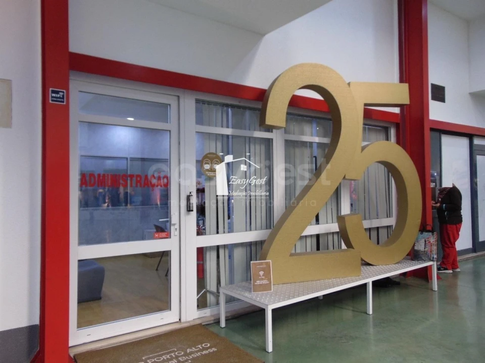 Loja para Venda em Samora Correia Foto 16