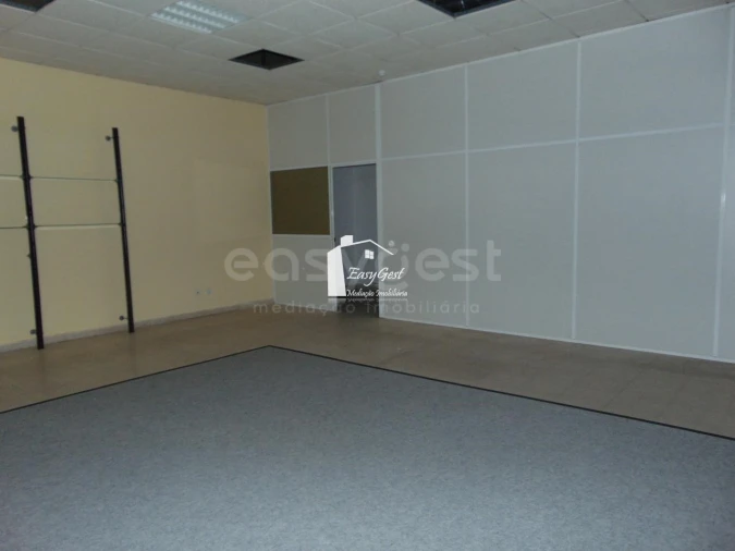 Loja para Venda em Samora Correia Foto 15