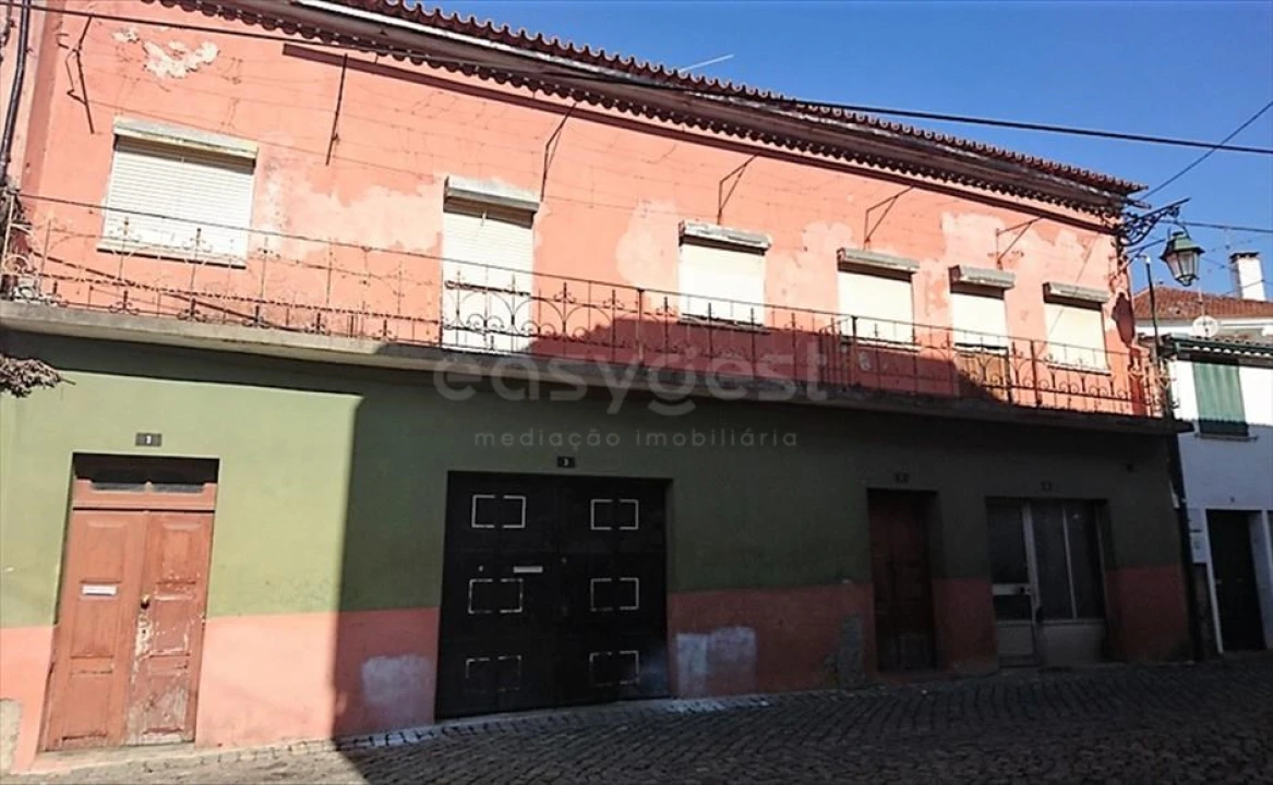 Moradia T2 para Venda em Peso e Vales do Rio Foto 1