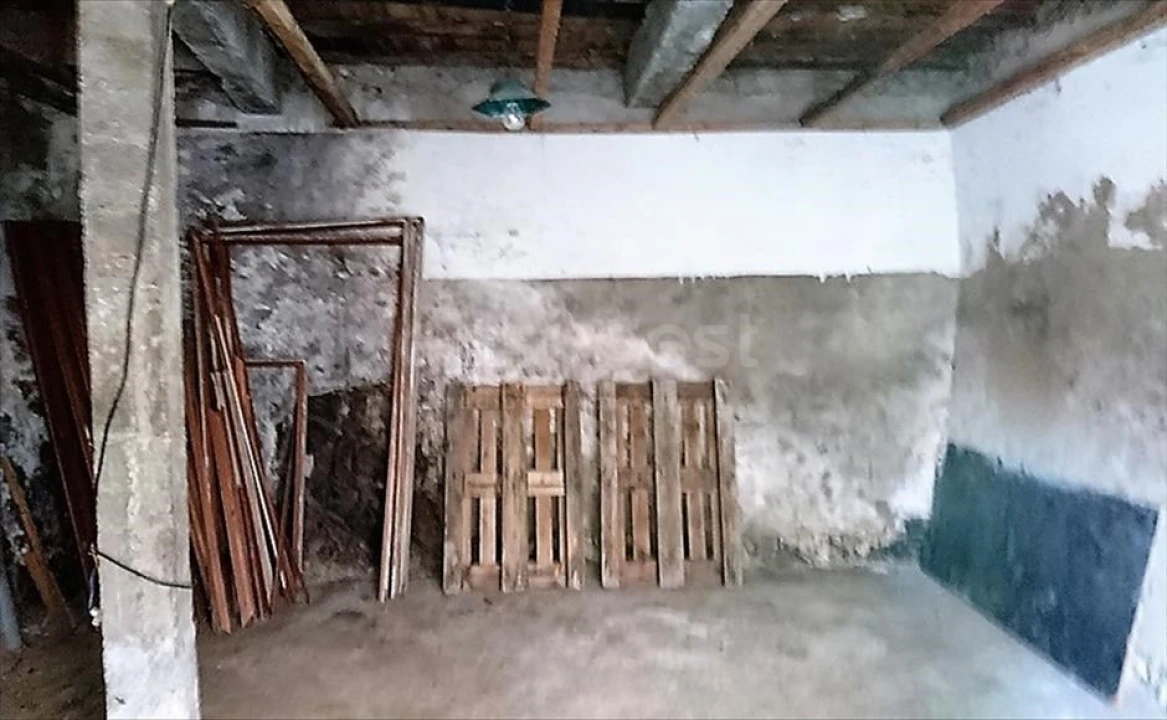 Moradia T2 para Venda em Peso e Vales do Rio Foto 3