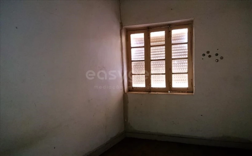 Moradia T2 para Venda em Peso e Vales do Rio Foto 10