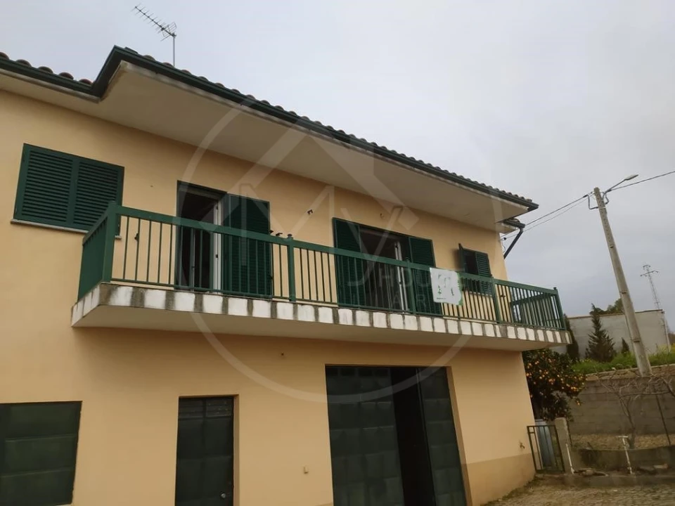 Moradia T3 para Venda em Vilas Boas e Vilarinho das Azenhas Foto 3