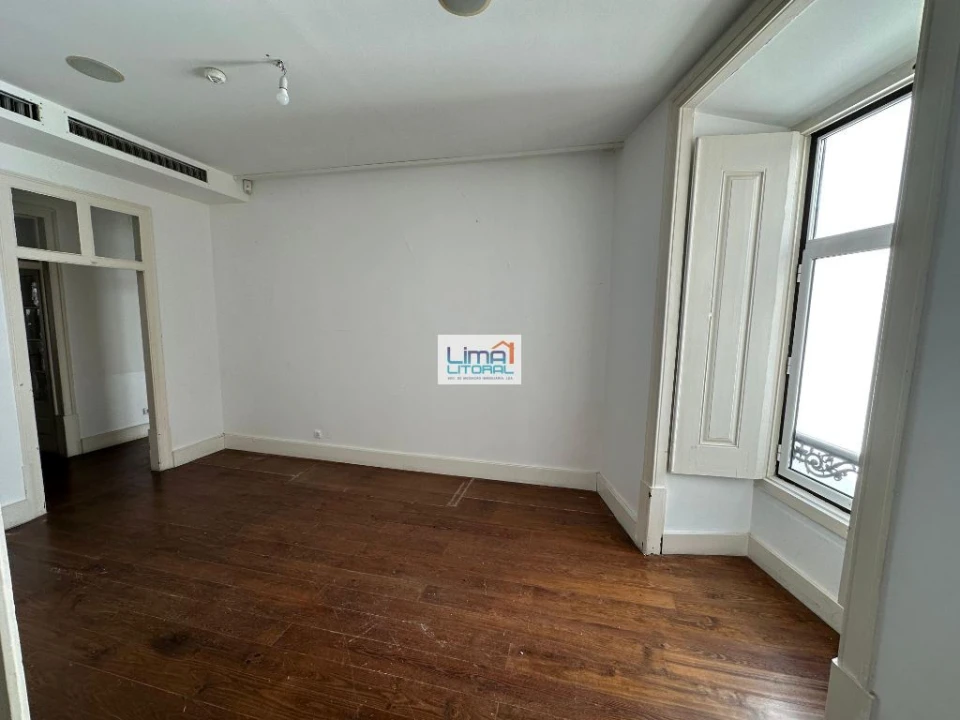 Prédio para Venda em Leiria, Pousos, Barreira e Cortes Foto 15