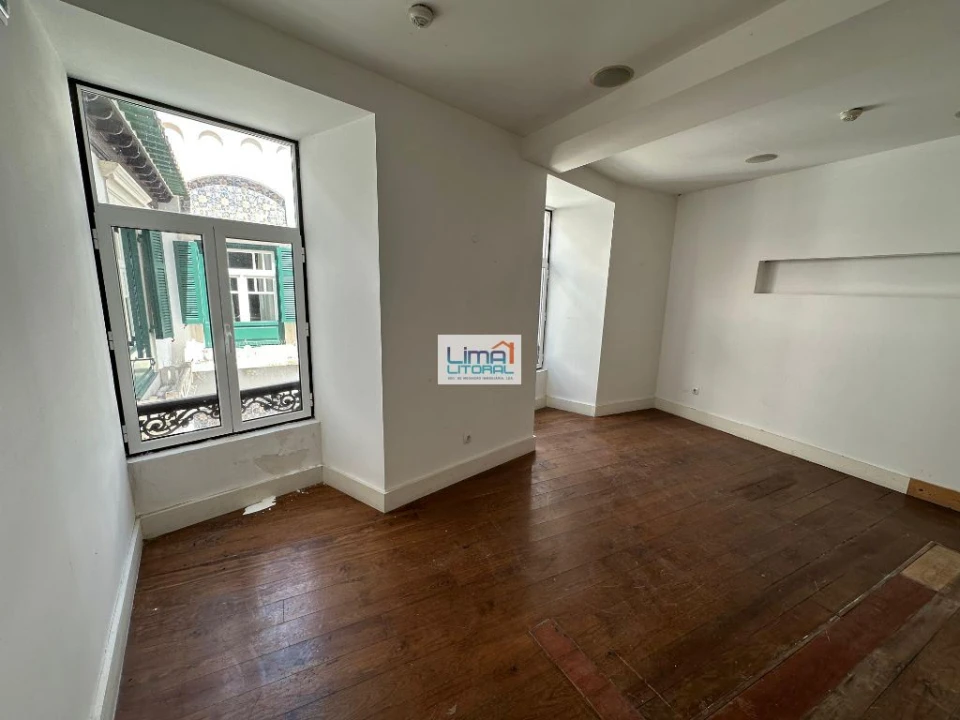 Prédio para Venda em Leiria, Pousos, Barreira e Cortes Foto 23