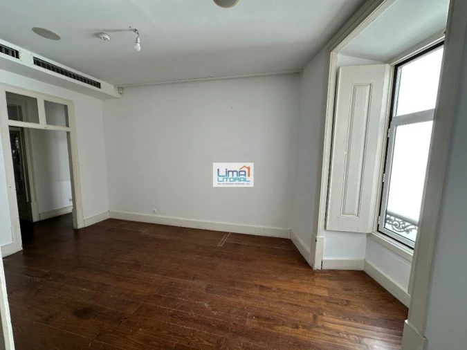 Prédio para Venda em Leiria, Pousos, Barreira e Cortes Foto 15