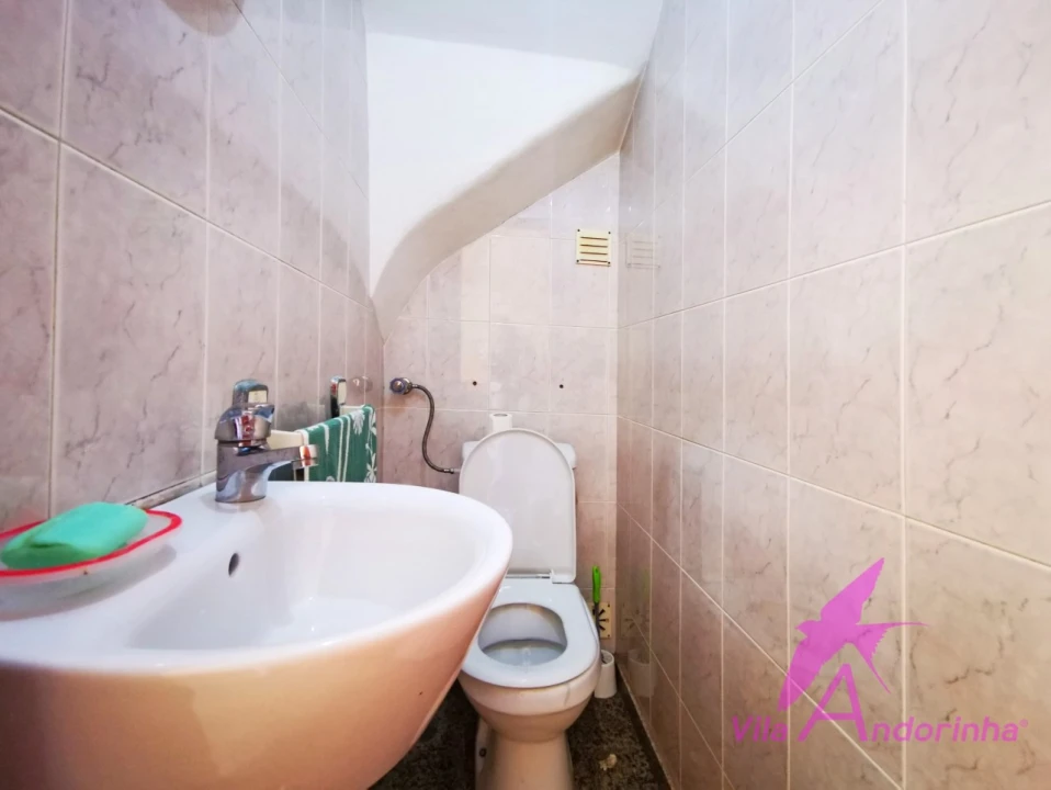 Moradia T4 para Venda em Vila Praia de Ancora Foto 16