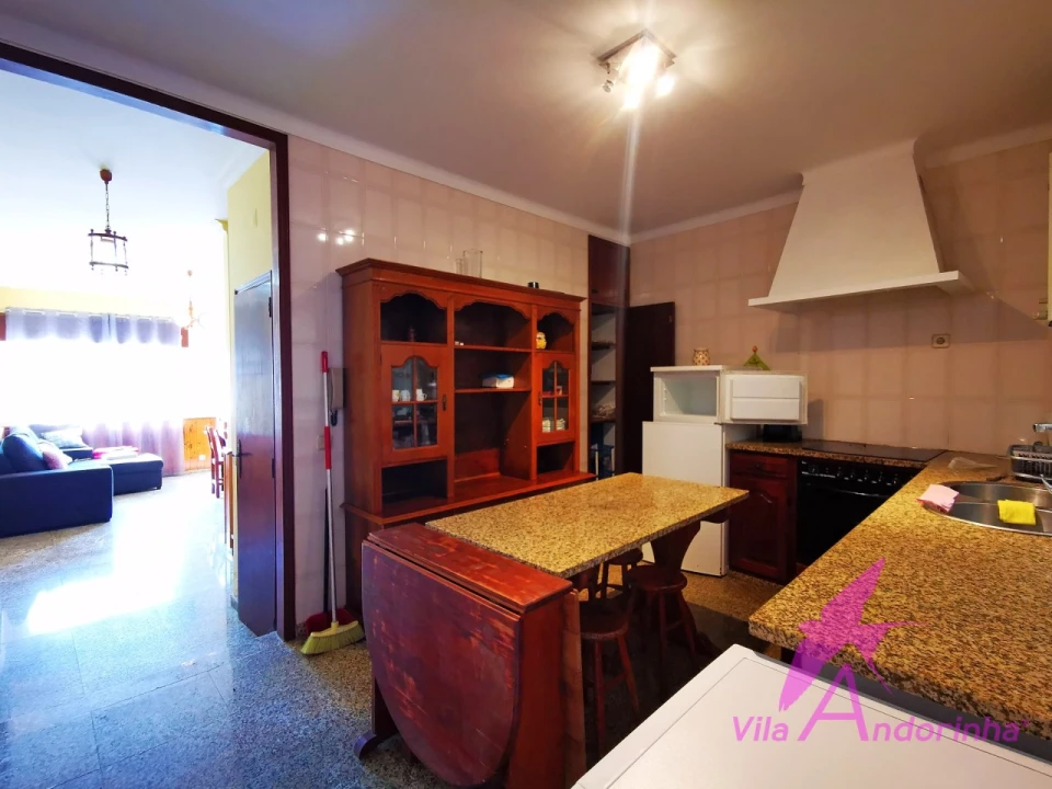 Moradia T4 para Venda em Vila Praia de Ancora Foto 10