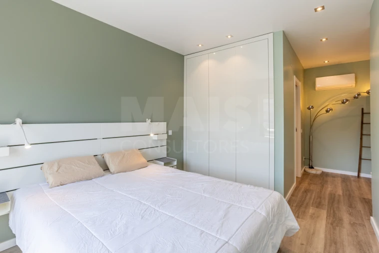 Apartamento T4 para Venda em Parque das Nações Foto 5