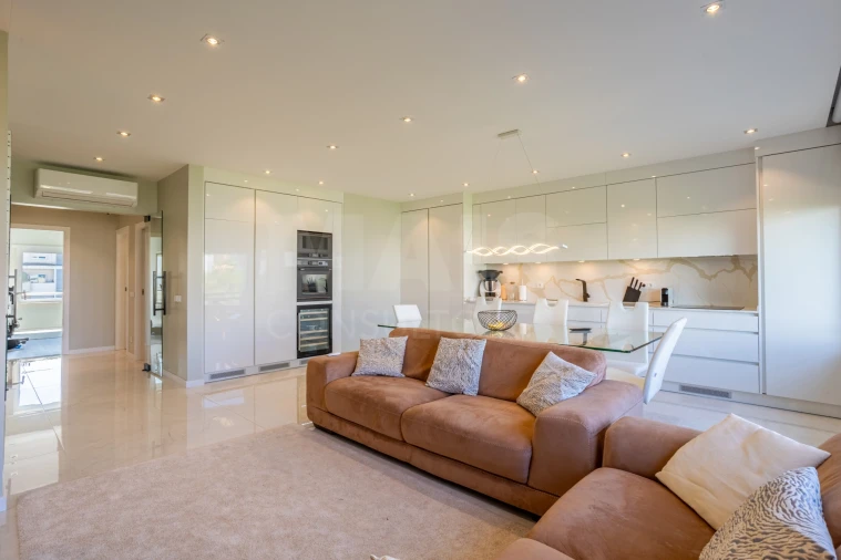 Apartamento T4 para Venda em Parque das Nações Foto 2