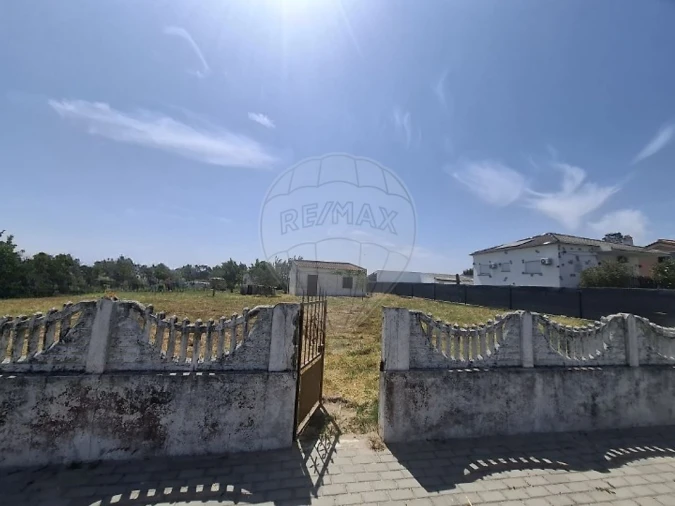 Terreno para Venda em Samora Correia