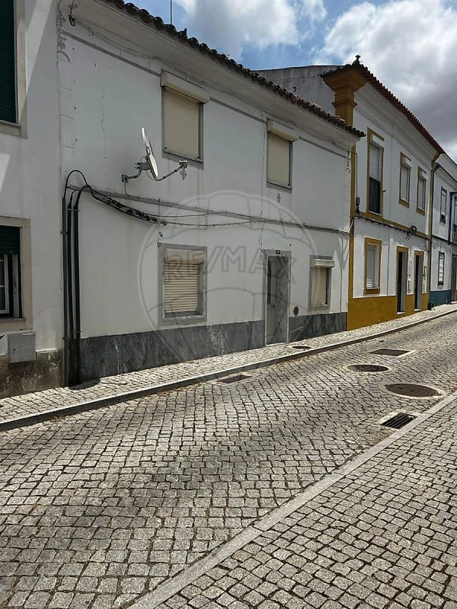 Moradia T2 para Venda em Vimieiro Foto 2