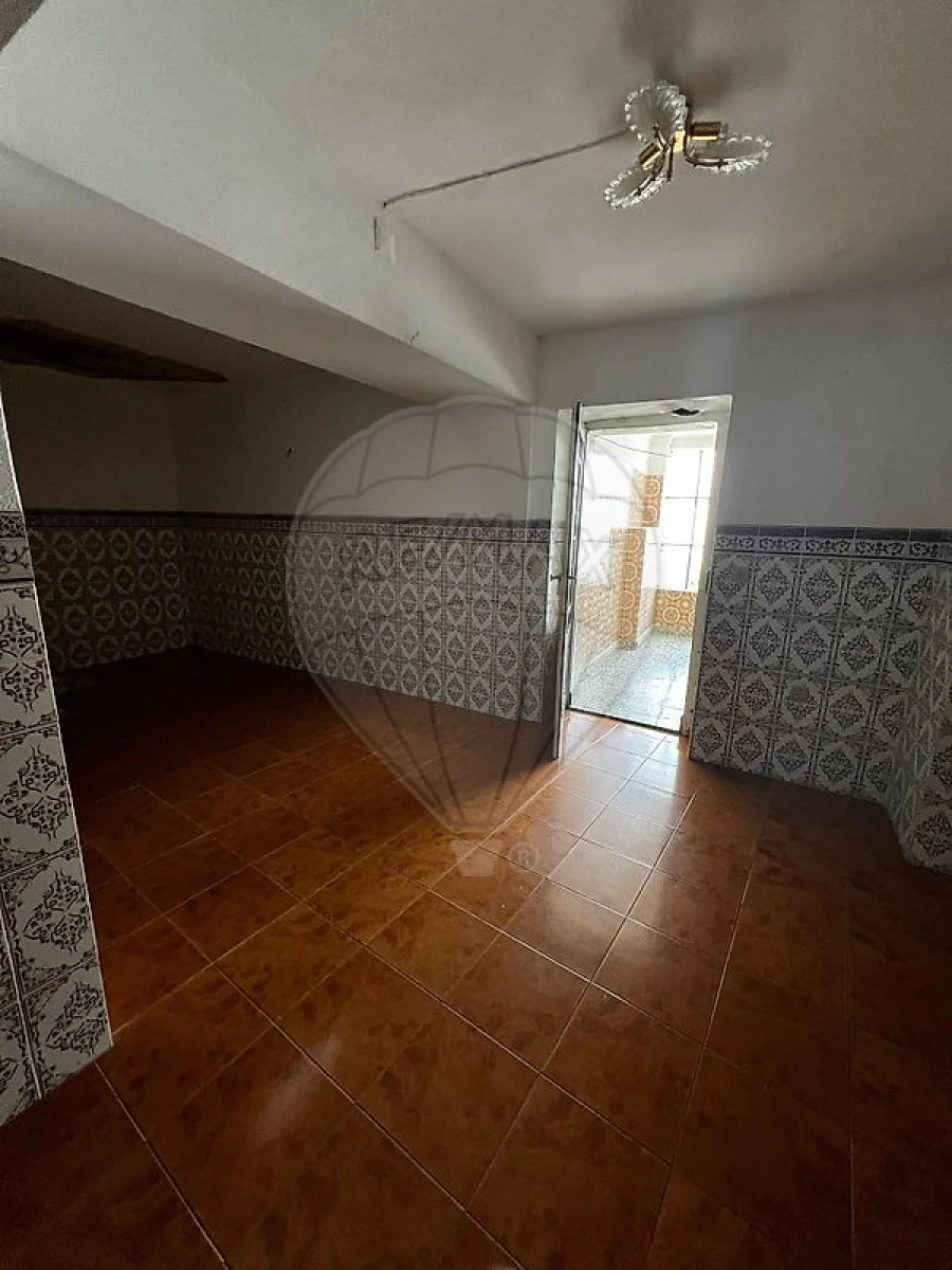 Moradia T2 para Venda em Vimieiro Foto 6