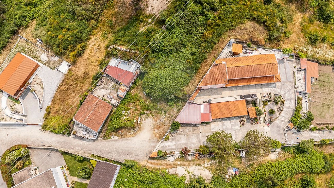 Terreno para Venda em Paredes Foto 2