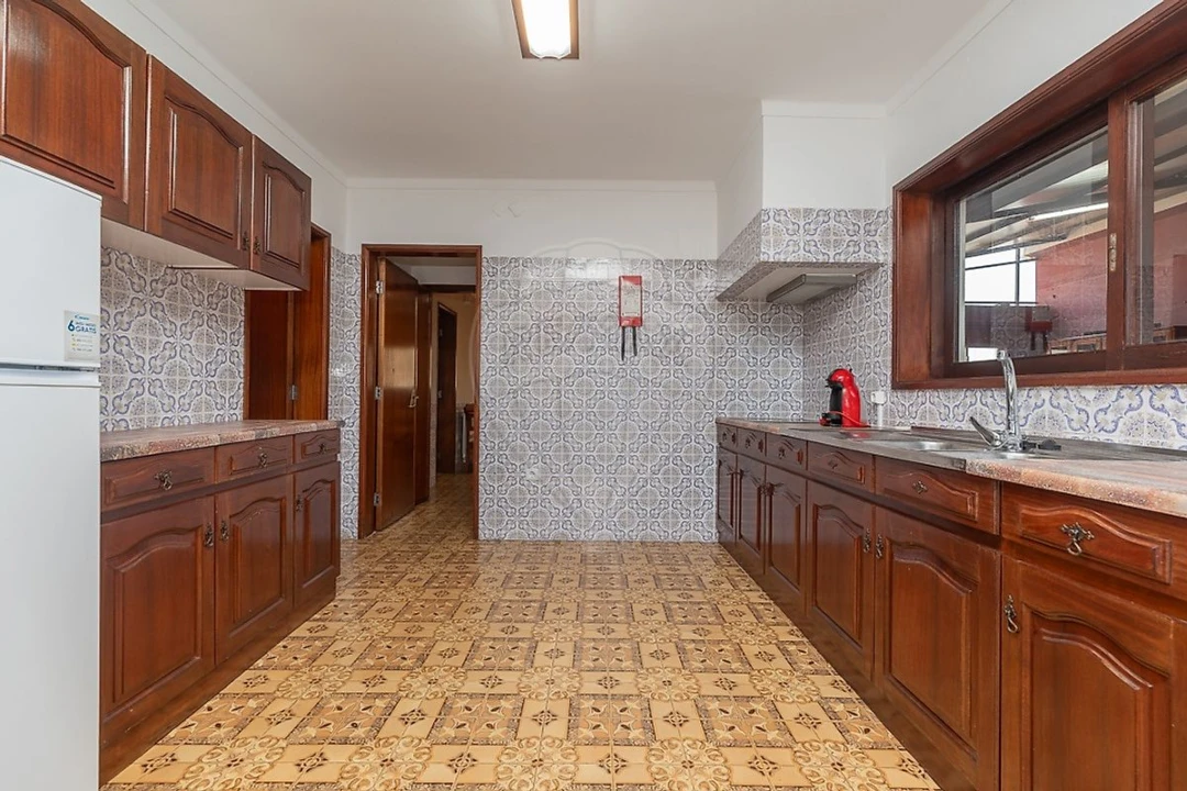 Moradia T6 para Venda em Covões e Camarneira Foto 18