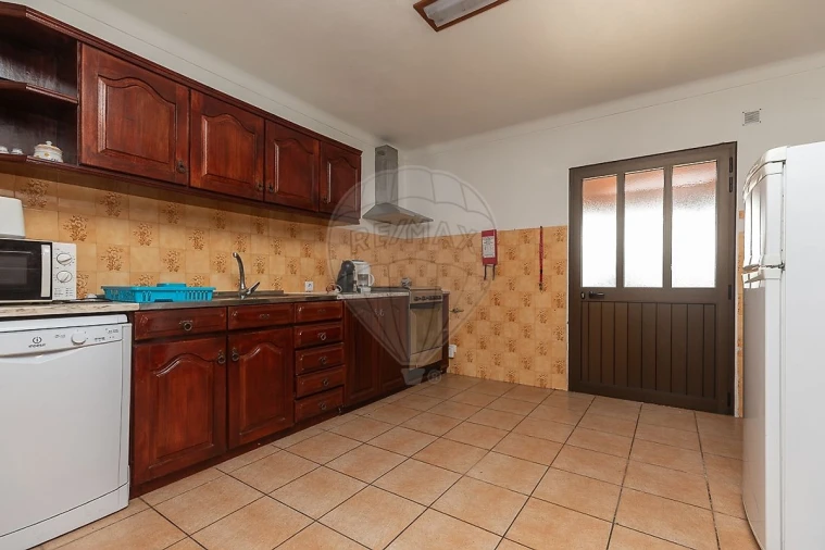 Moradia T6 para Venda em Covões e Camarneira Foto 12