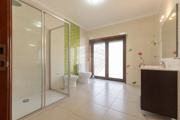 Moradia T6 para Venda em Covões e Camarneira Foto 26