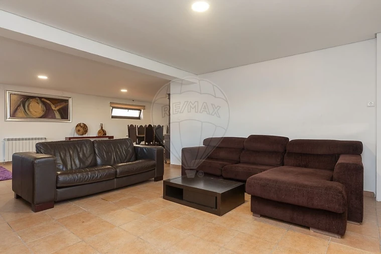 Moradia T6 para Venda em Covões e Camarneira Foto 5