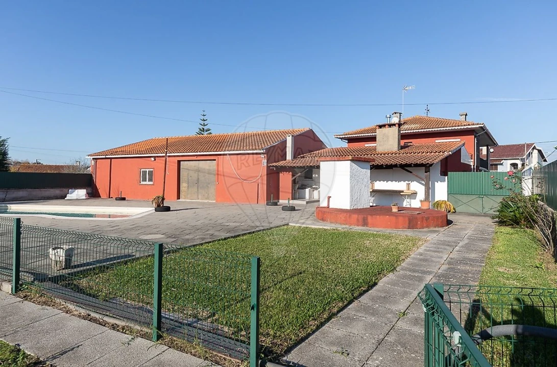 Moradia T6 para Venda em Covões e Camarneira Foto 43