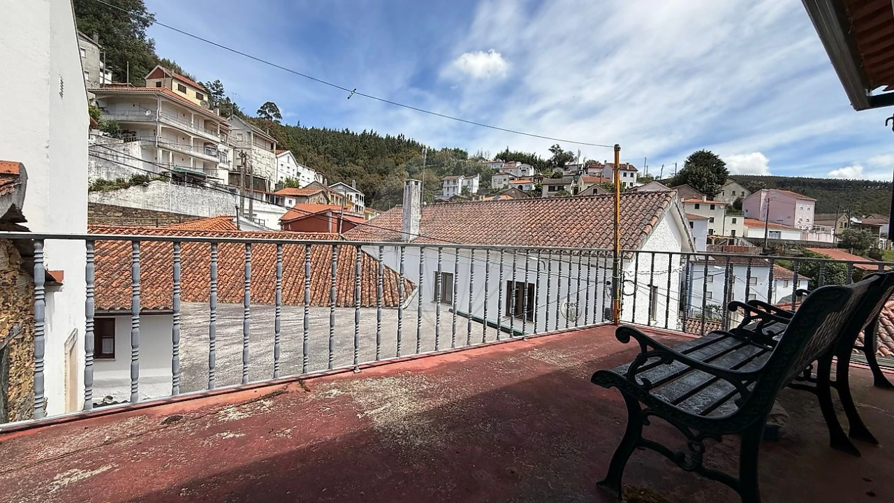 Moradia T3 para Venda em Cadafaz e Colmeal Foto 12