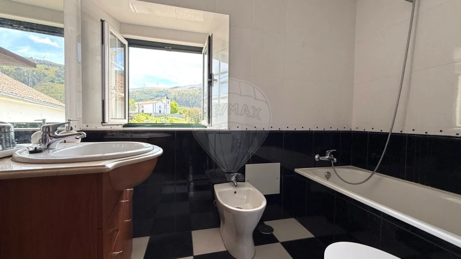 Moradia T3 para Venda em Cadafaz e Colmeal Foto 18