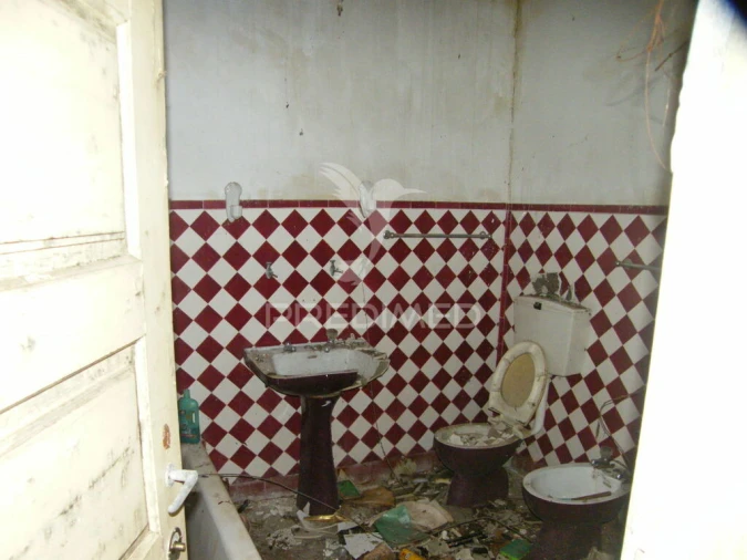 Moradia T2 para Venda em Espírito Santo, Nossa Senhora da Graça e São Simão Foto 2