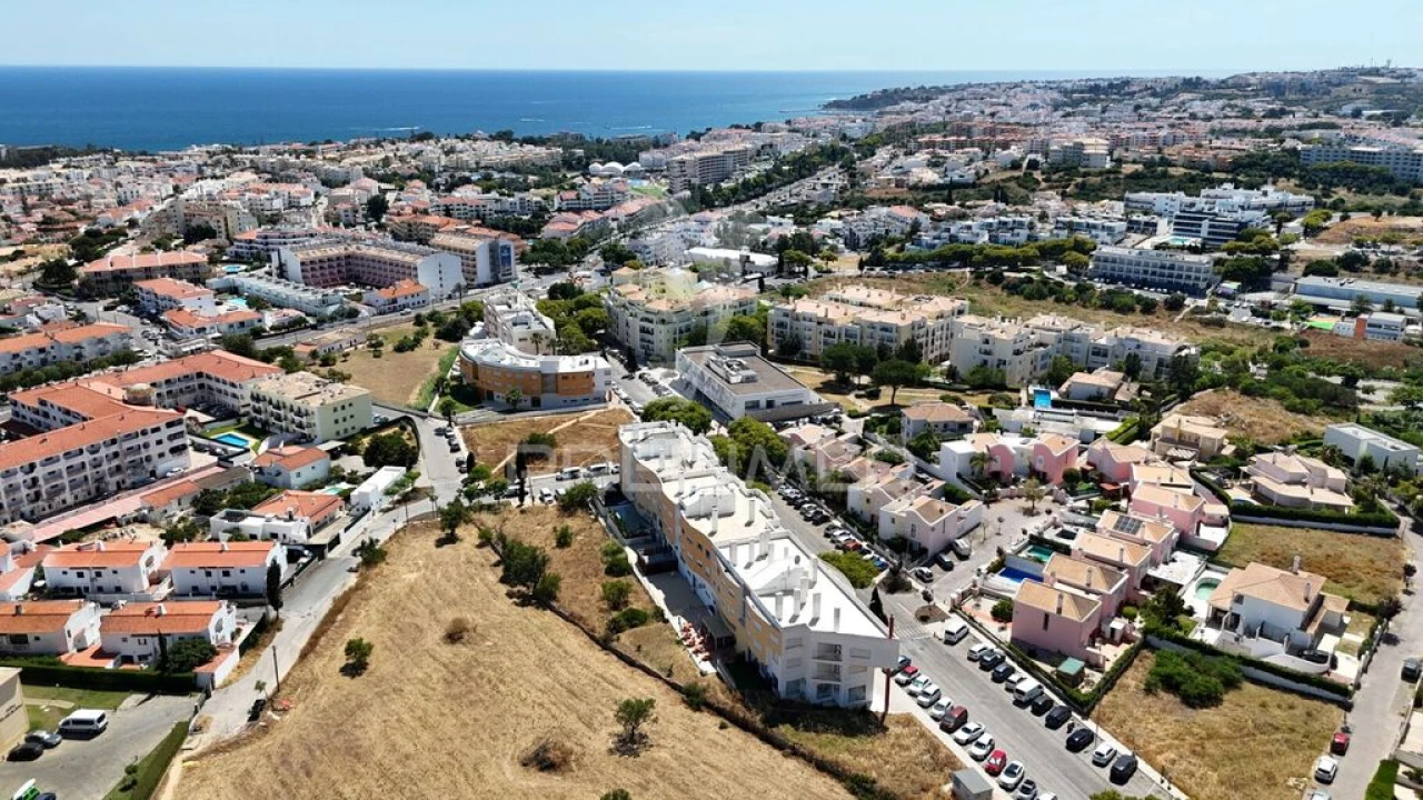 Apartamento T2 para Venda em Albufeira e Olhos de Água Foto 2