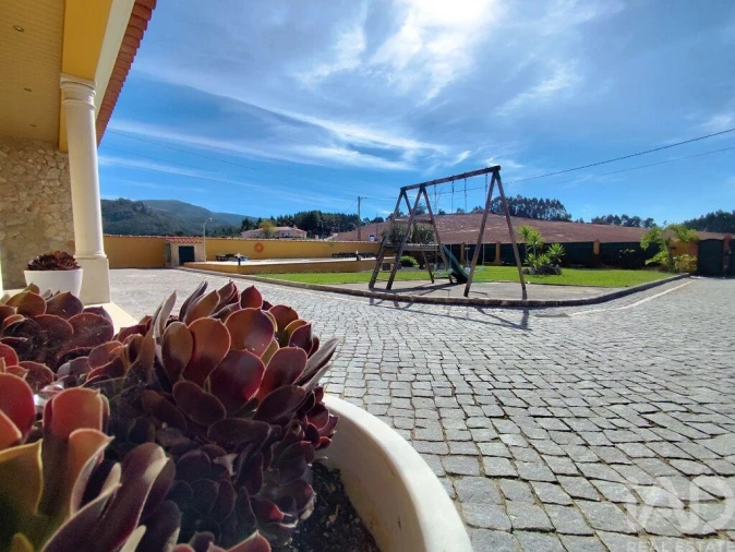 Moradia T5 para Venda em Lamas e Cercal Foto 22