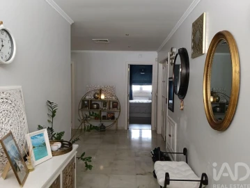 Moradia T4 para Venda em Charneca de Caparica e Sobreda