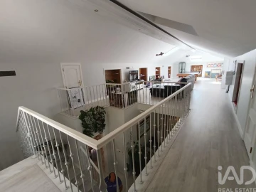 Moradia T4 para Venda em Charneca de Caparica e Sobreda
