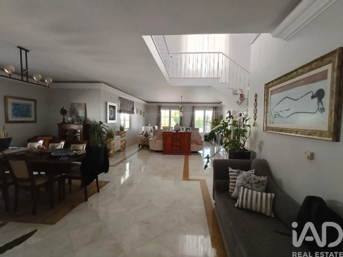 Moradia T4 para Venda em Charneca de Caparica e Sobreda Foto 18