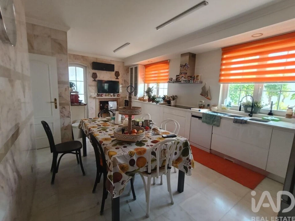 Moradia T4 para Venda em Charneca de Caparica e Sobreda Foto 16