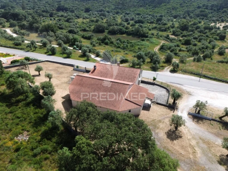 Moradia T3 para Venda em Alvados e Alcaria Foto 5